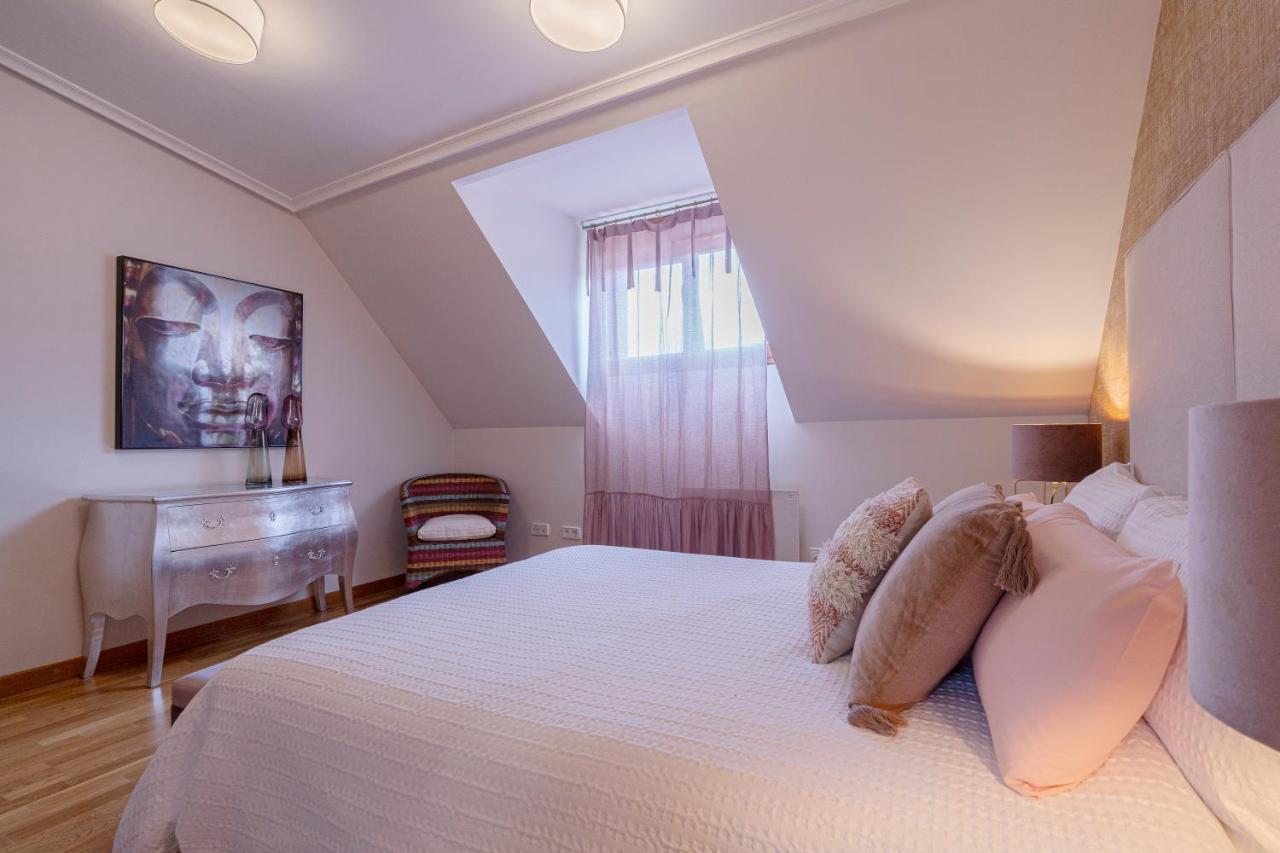 De La Guardia Suite Rosal Oviedo Exterior photo